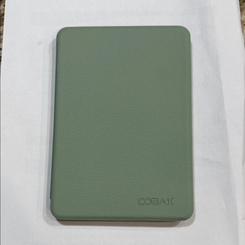 Green Cobak Kindle Basic Case
